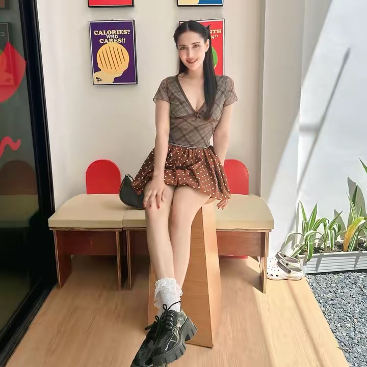 ใบเตย (เหม่ง จ๋าย)