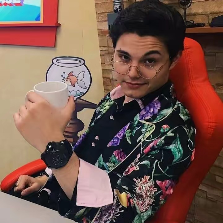 ✩⢁🏳️‍⚧️𝐷𝑎𝑛𝑛𝑦 (*´꒳`*)💫⡈✩