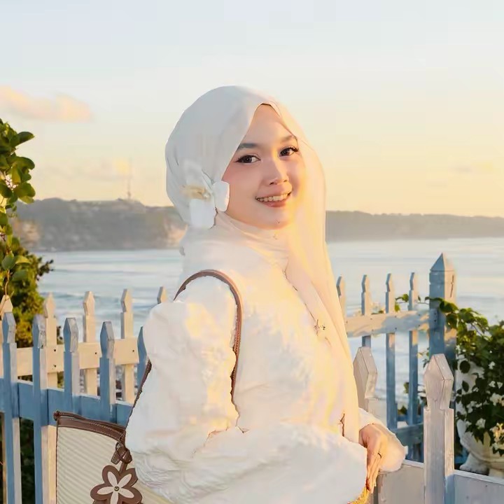 Adhiva Amalia