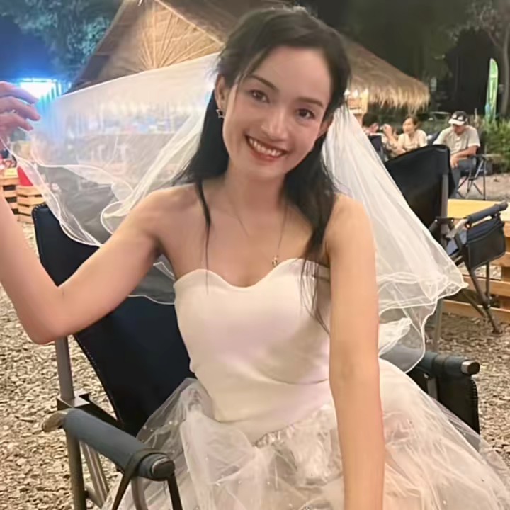 ออร่า แม่ค้าสายมู