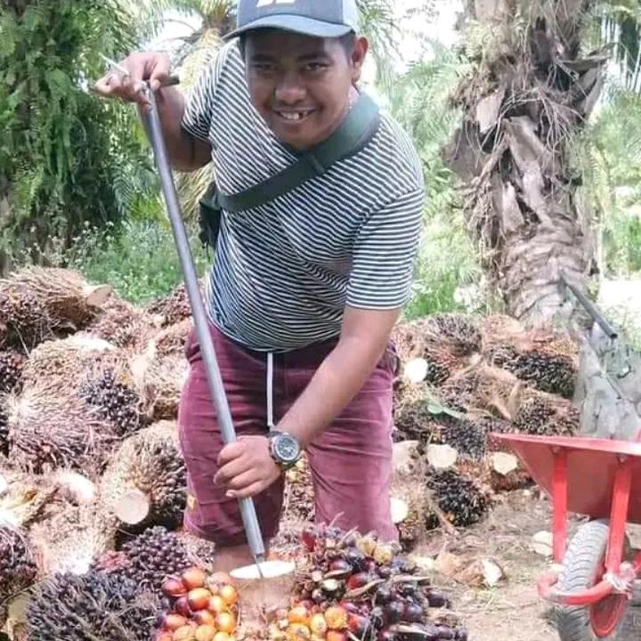 Bg. Raya 🤓. putra tunggal👍⚽