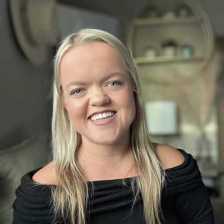 Shelby Holloway