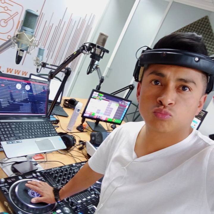 (((𝕕𝕛𝕝𝕚𝕘𝕙𝕥𝕡𝕣𝕠)))