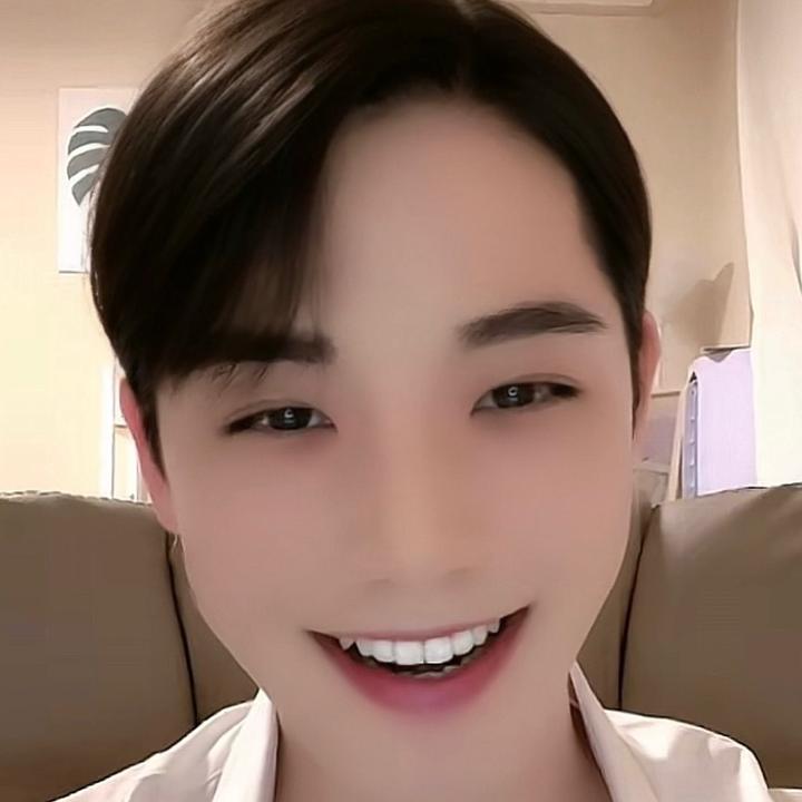 8/1🎉2years🎉🧟HOYA🧟호야