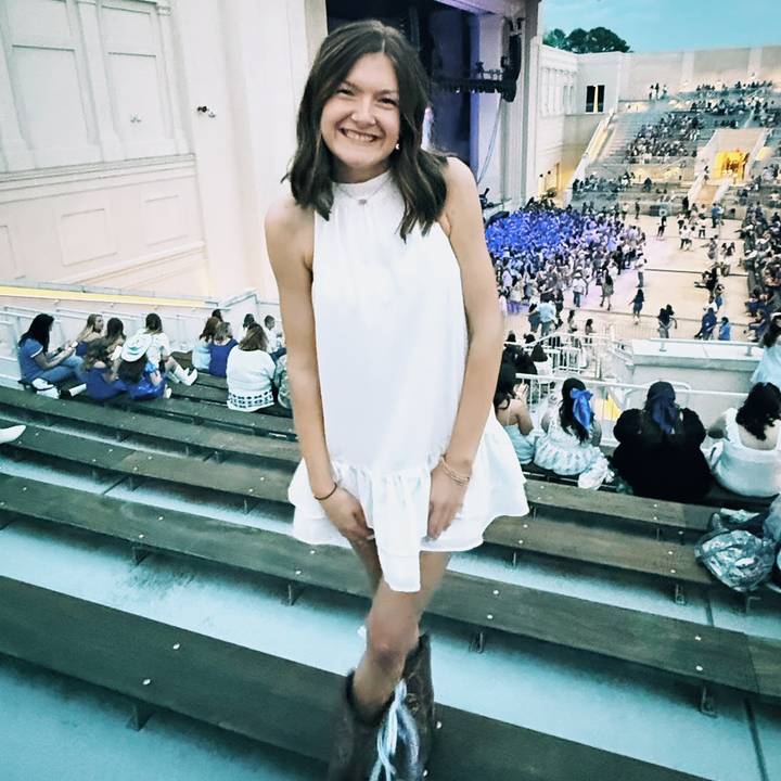 taylor hodge🪩💖💐💝