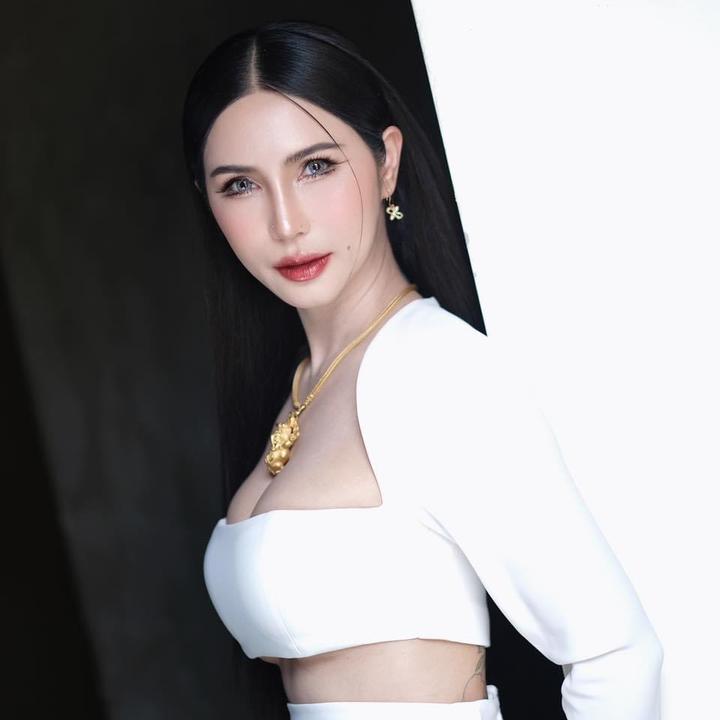 เจ๊ก้อย สวยเเซ่บ