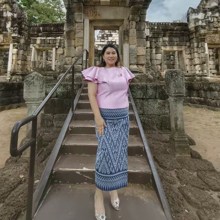 น้องส้มผ้าไทยสาวอวบ