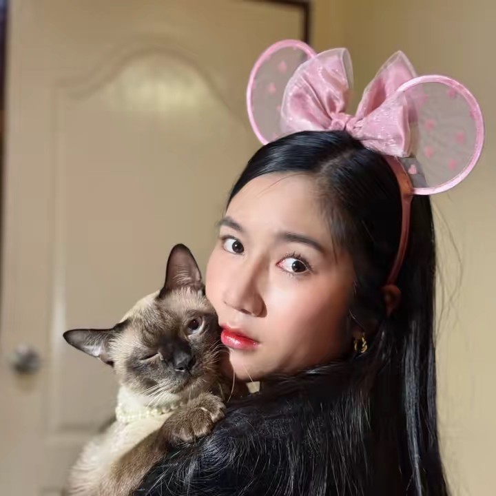 ชะนีสูงเมตรครึ่ง