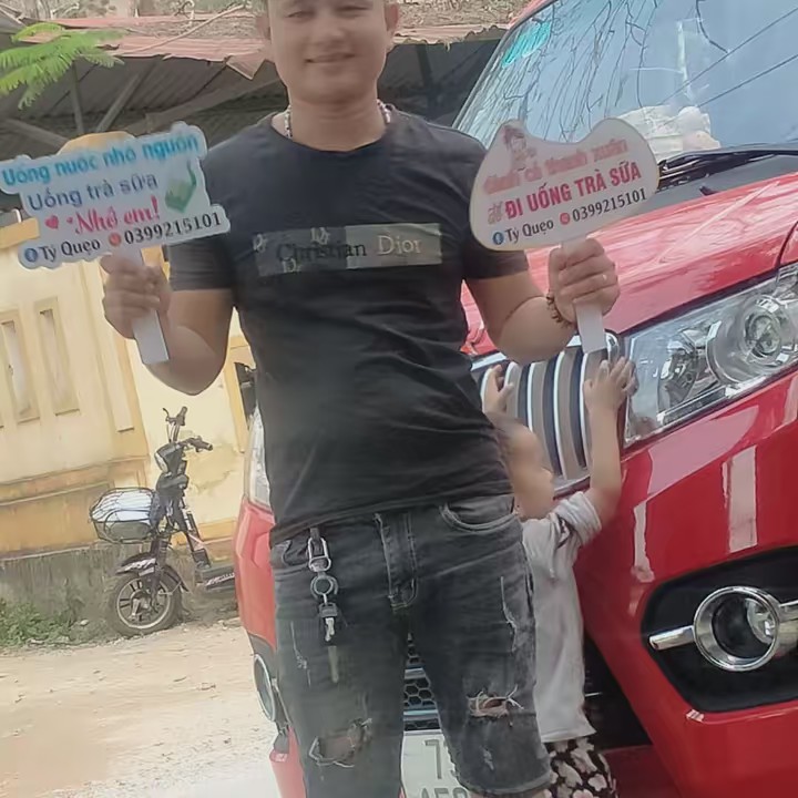 Tý quẹo bán hàng lưu động