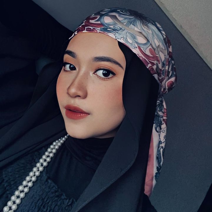 Nadia Azira