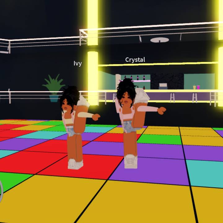 🎀 𝐼𝓋𝓎 & 𝒞𝓇𝓎𝓈𝓉𝒶𝓁 🎀