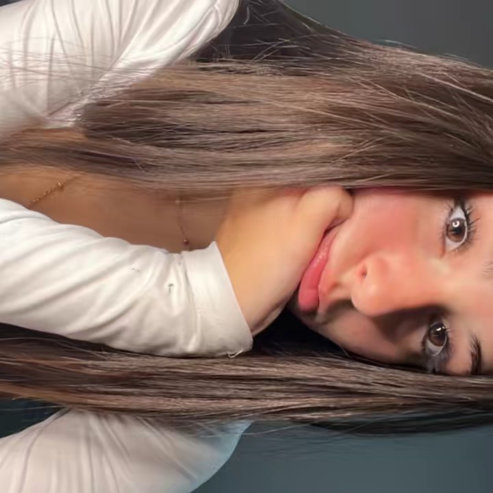 𝒞𝒶ℛ𝓁𝒶 𝒩𝒶𝒱𝒶ℛℛℴ🪬