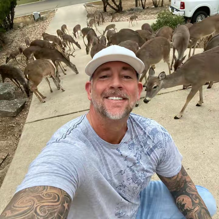 Deer Whisperer Lynn Smith