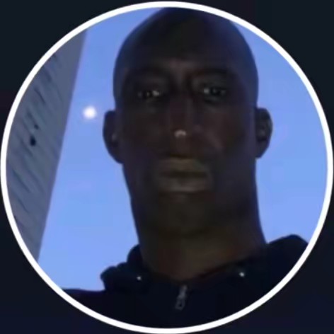 Momo✊️🏴‍☠️