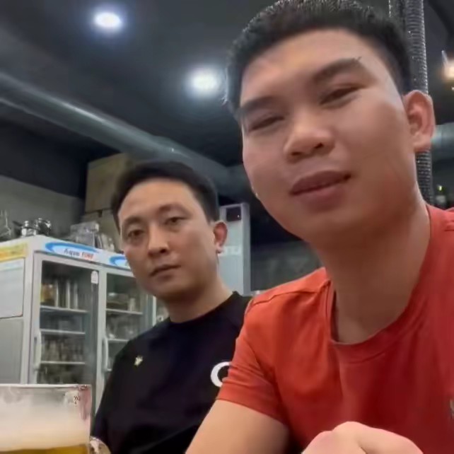 tư điện lạnh  .