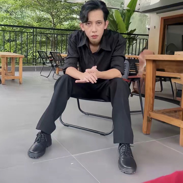 Ở Đây Bán Giày Dép