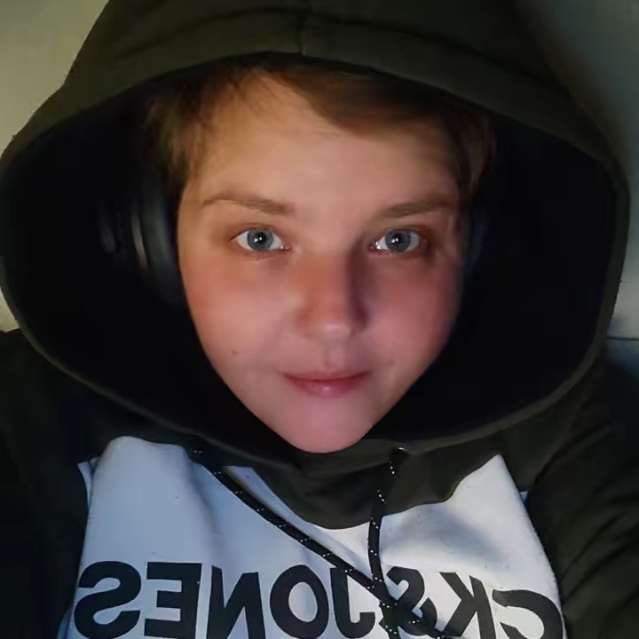 𝓔𝓾𝓵𝓬𝓱𝓮𝓷 ☄️🦁🤠