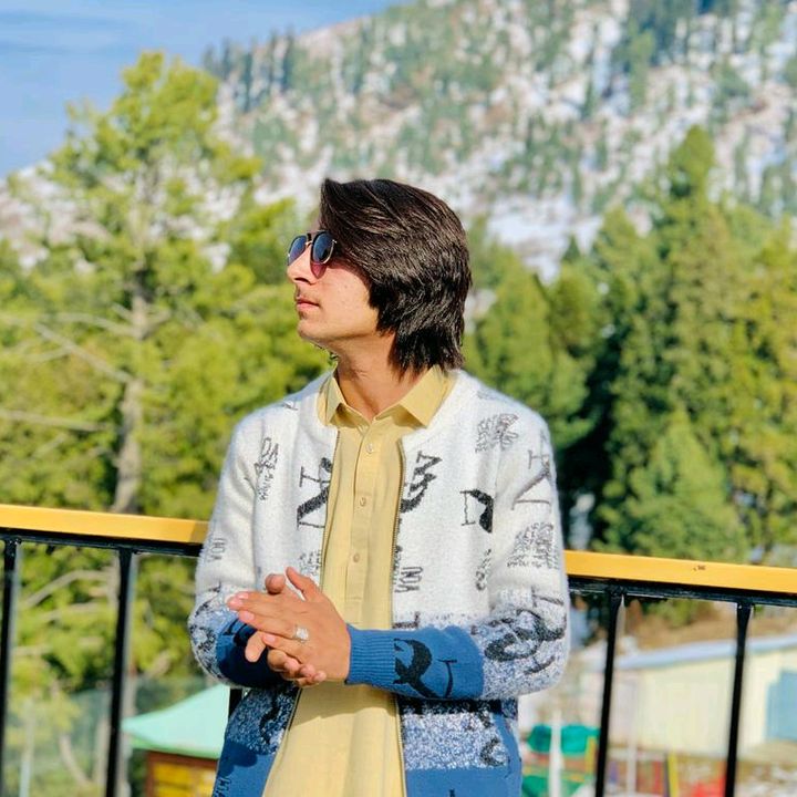 👑𝑪Ｒ𝙰𝑍𝗬_𝘉Ŏ̈Y̑̈✨🤪