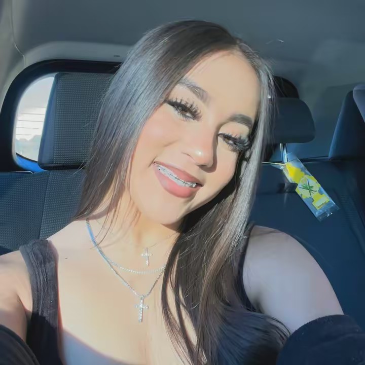 𝑀𝑎𝑟𝑖𝑒🦋’