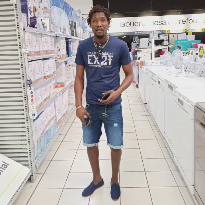 Ěļ čăfãřđ błāńč 🇨🇲🇨🇵