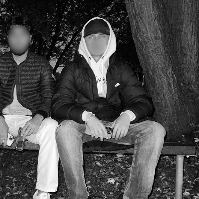 يجرؤ على اختبار لي