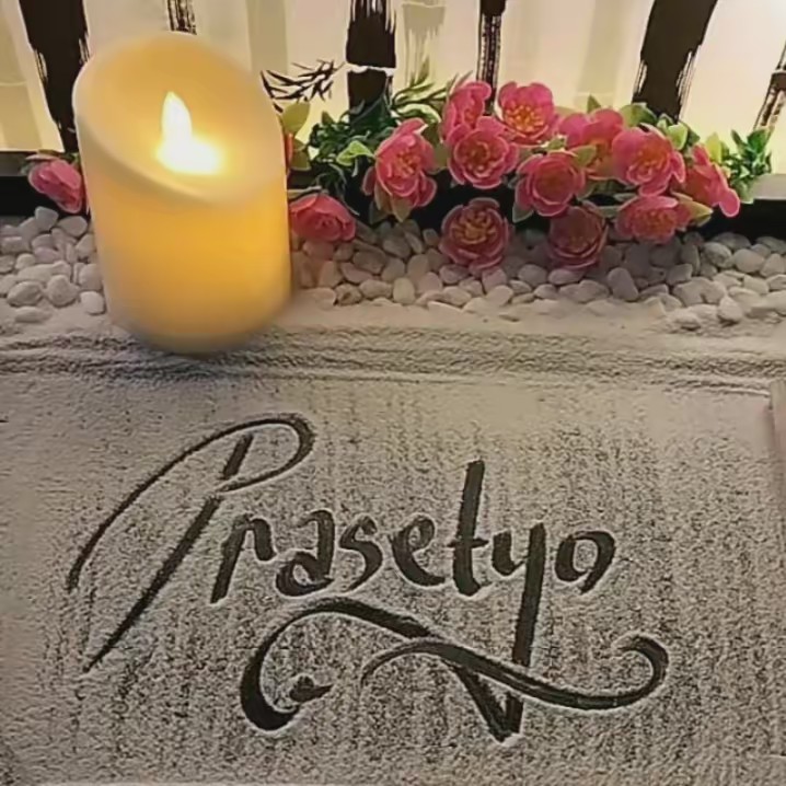 Prasetyo Kowe aku 😊✌️