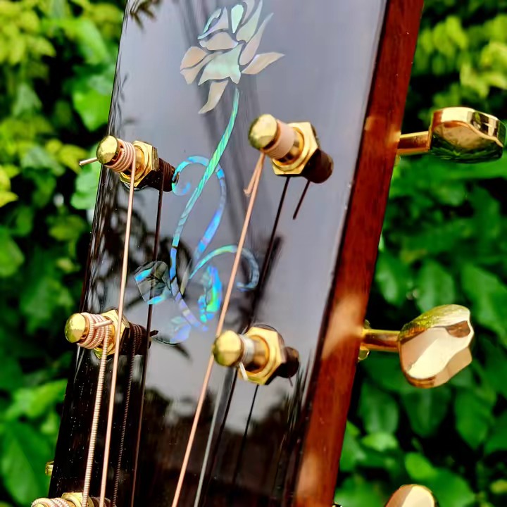 โหน่งกีต้าร์ดี