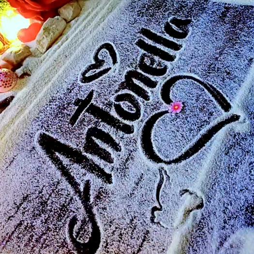 🐧👑 Antonella Armendariz 👑🐧