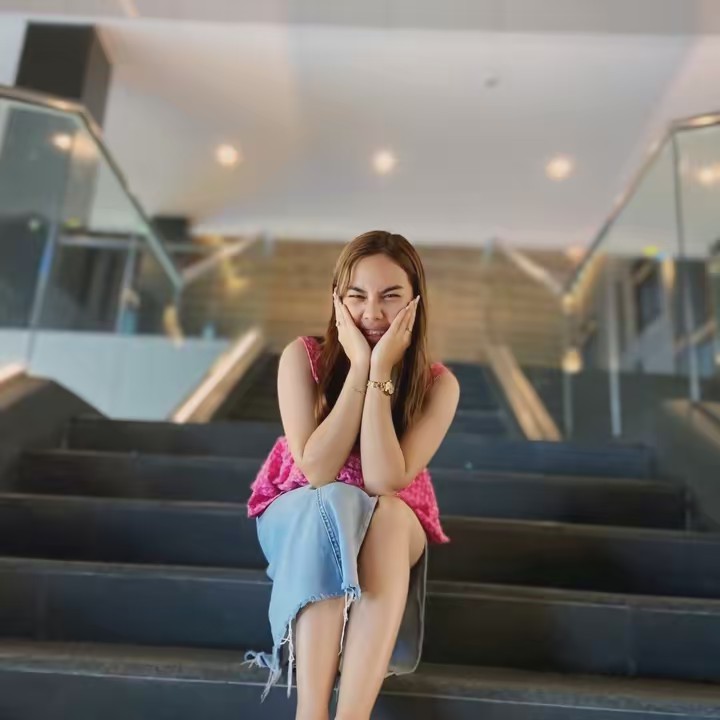 𝒜𝓃𝑔𝑒𝓁𝒶