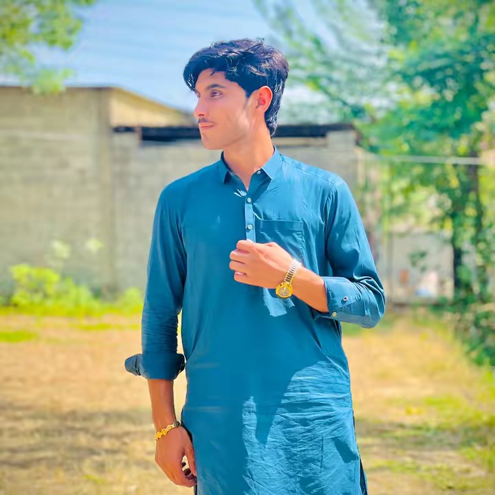 𝐌𝐎𝐇𝐒𝐈𝐍 🖤