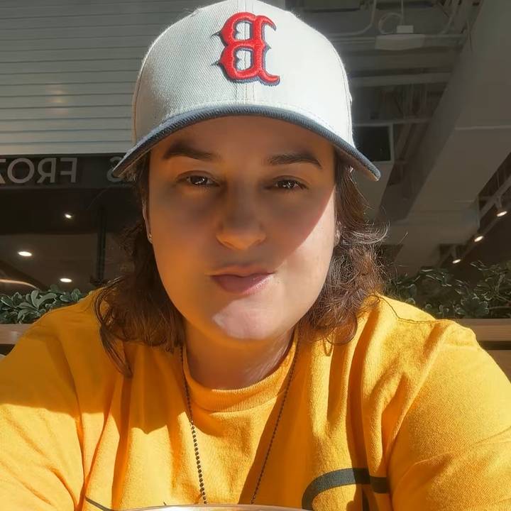 Cat Vasconcellos 🫐🏳️‍🌈⃤