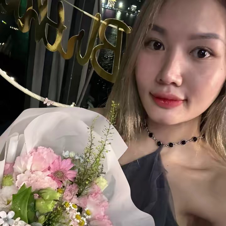 Phương Sen 🐻 兰芳