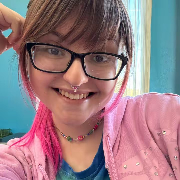 Lauren 🪩🌻🍄🏳️‍🌈🩷