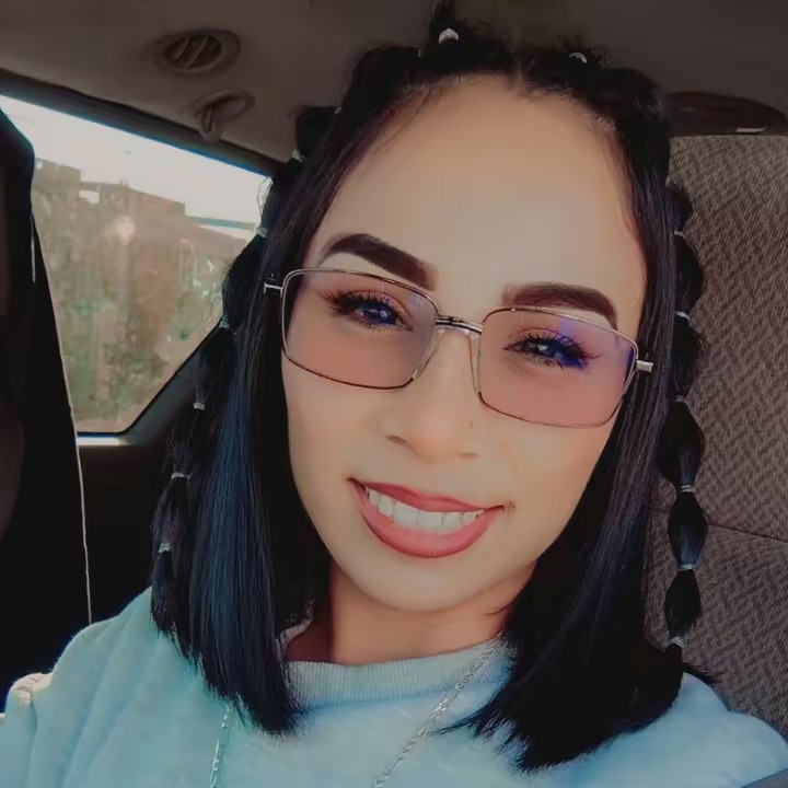 yadii galvan💜💚🖤