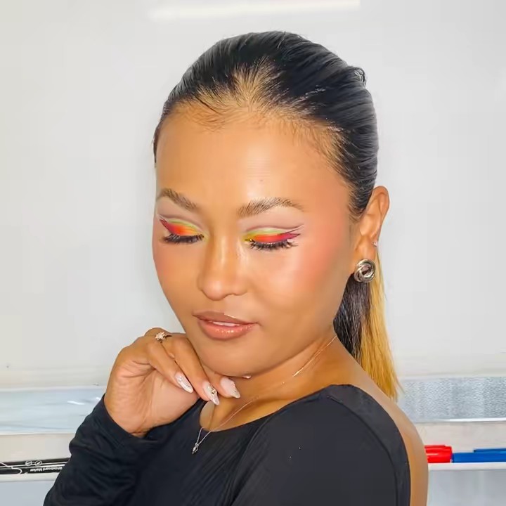 𝐋𝐨𝐨𝐤𝐬𝐛𝐲𝐥𝐚𝐱🌸