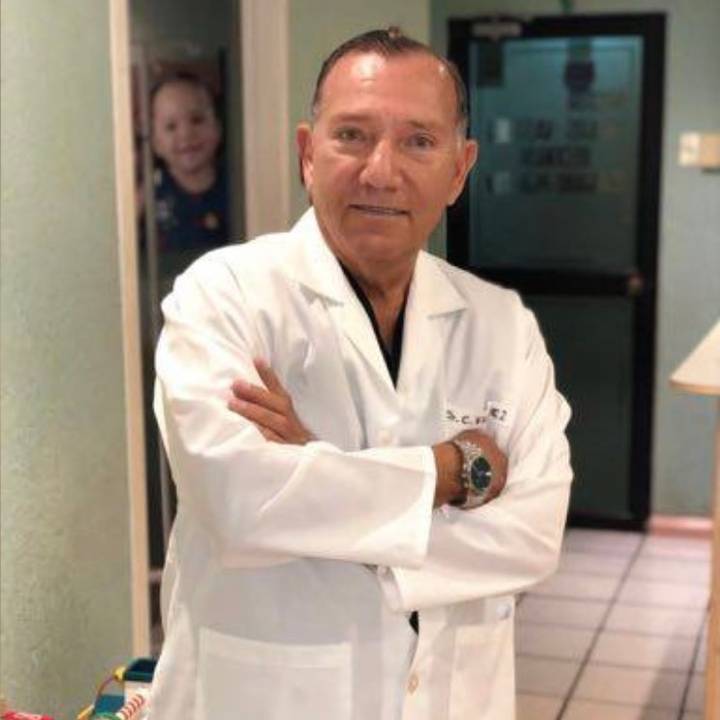 Dr. Carlos Vasquez