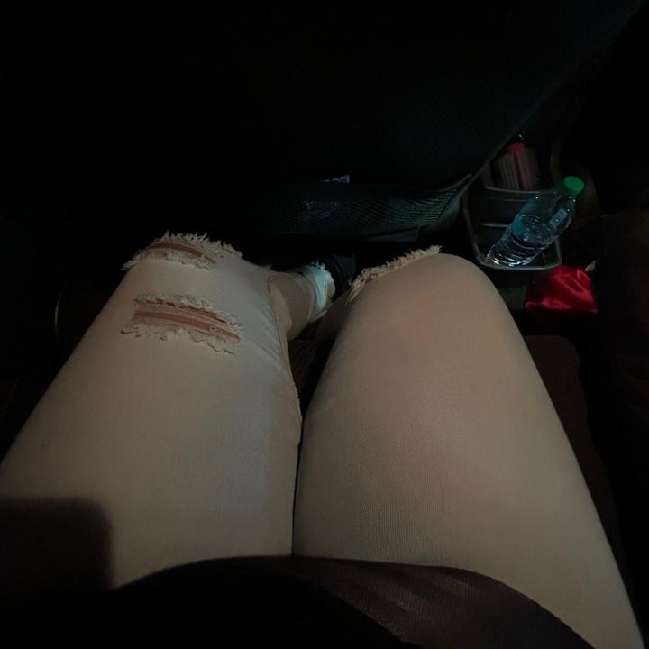 🏳️‍🌈👩🏽‍❤️‍💋‍👩🏻♏️🇵🇷