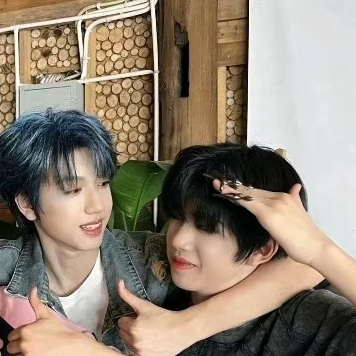 TF ZhangGuiyuan 🐉💛💙❤️Xq🦋🍂