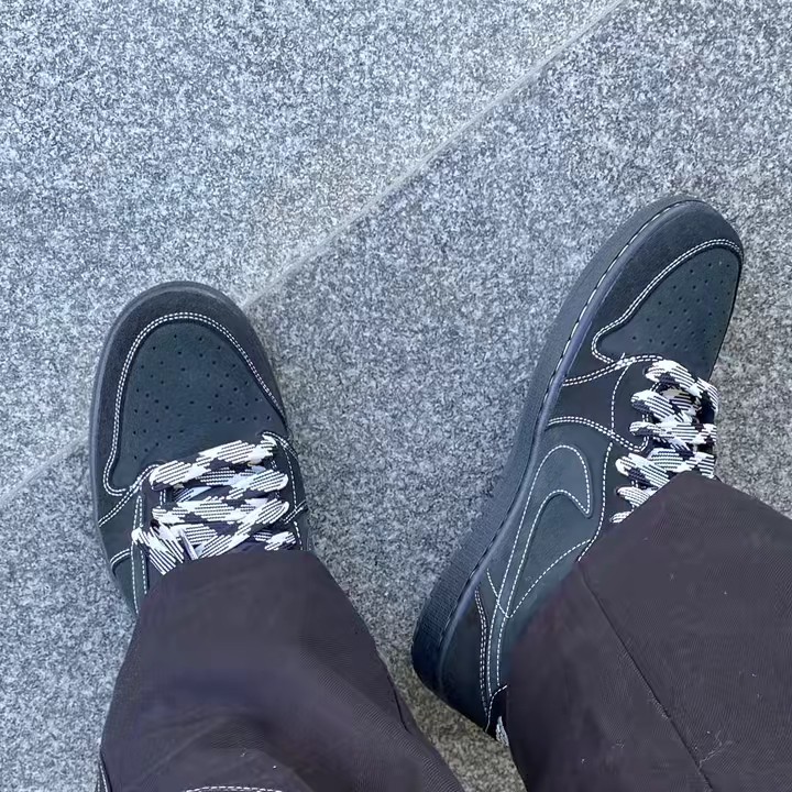 𝑀𝒶𝒾𝓈𝑜𝓃 𝒩.𝒦𝒽𝒶𝓁𝑒𝒹