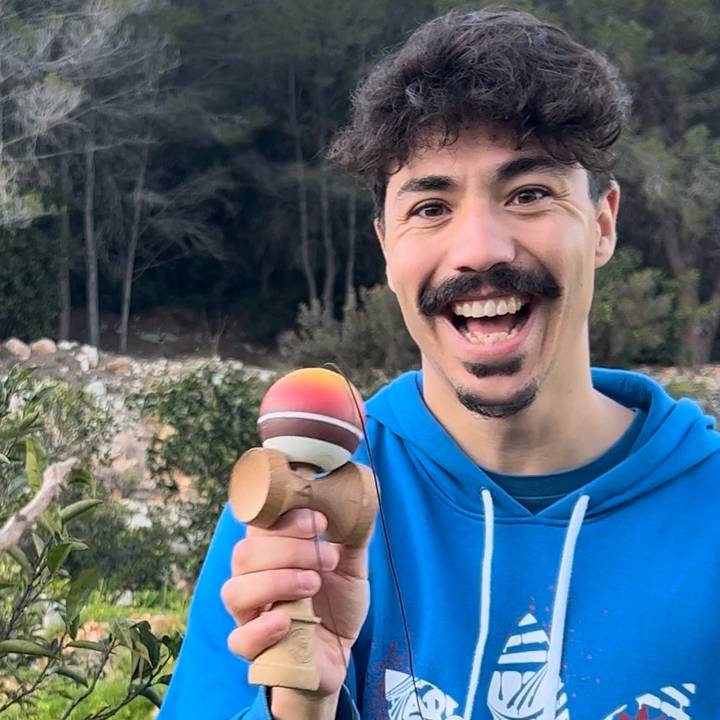 Kendama en Valencià
