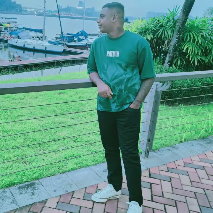 ▶ ●────────亗