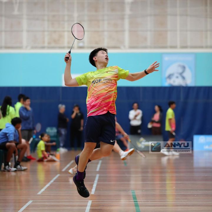 Zhi-Ron Tan Badminton