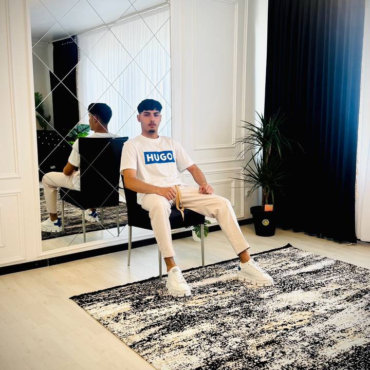 𝐛𝐚𝐫𝐛𝐚𝐫𝐮_𝐣𝐫.𝟕𝟕