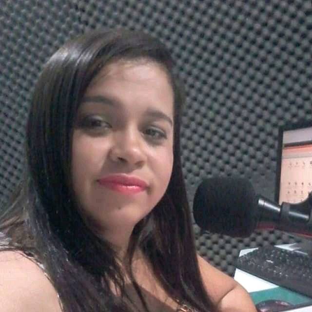 Rennatta Dias Locutora