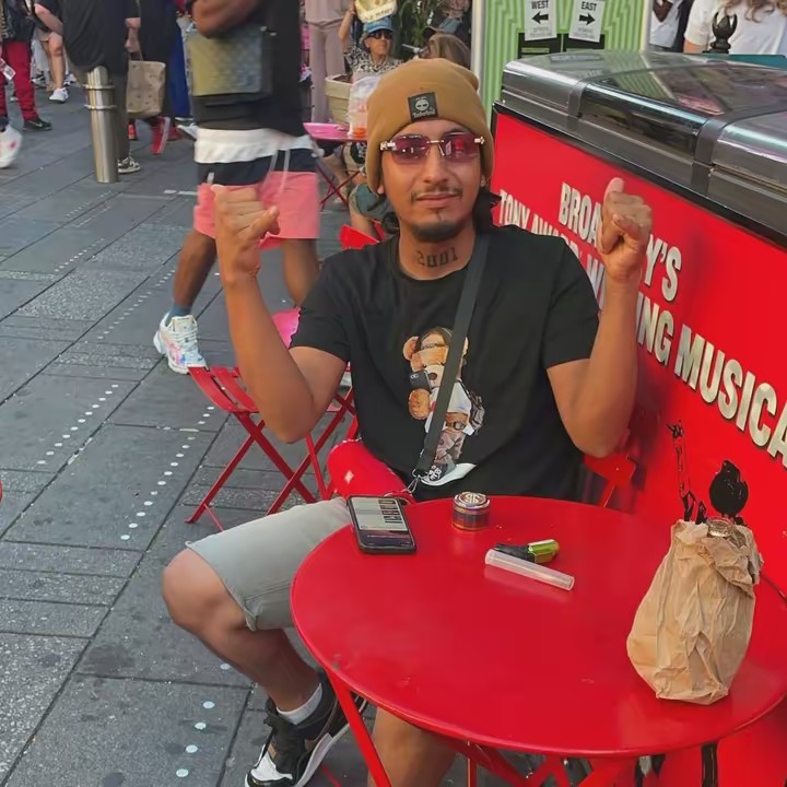 Davis Valarezo 🇺🇸🇪🇨