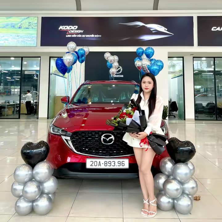 Hạnh Hóm Hỉnh✨