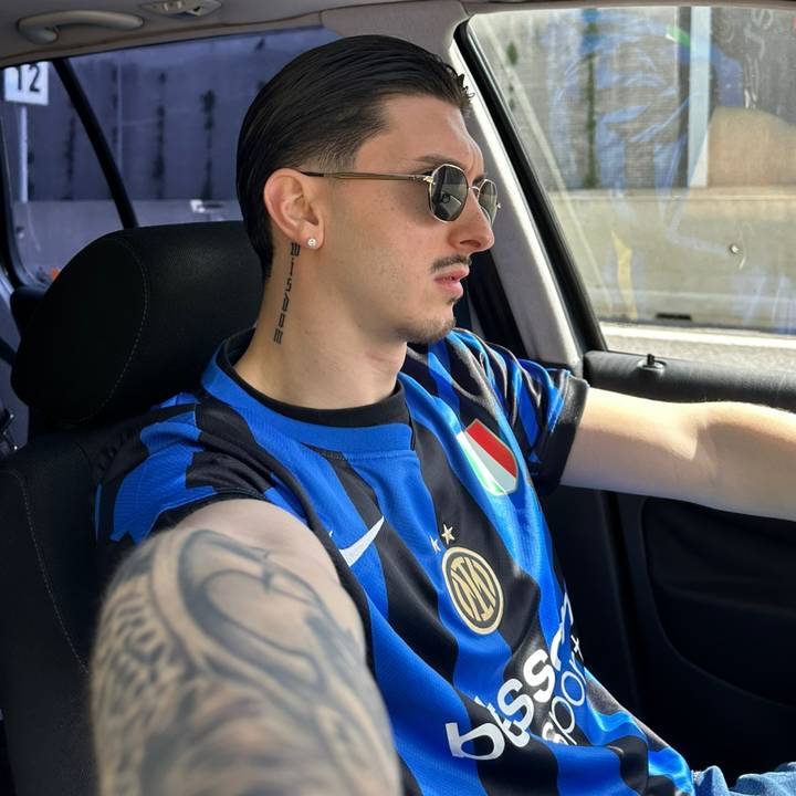 WALTERONE_NEROAZZURRO