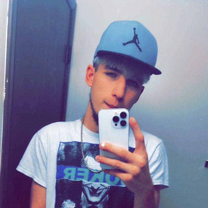 🥀 Zahir Lopez 🥀