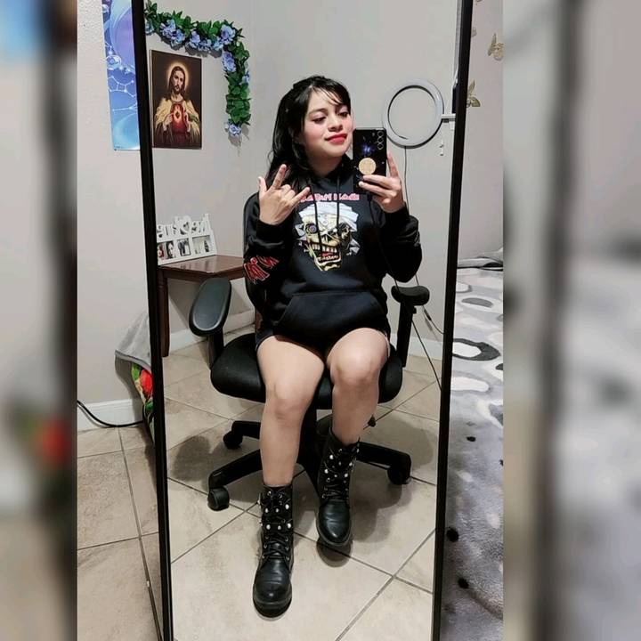 🤘🏿🖤🐜LIDIA 🕸🕷🎸