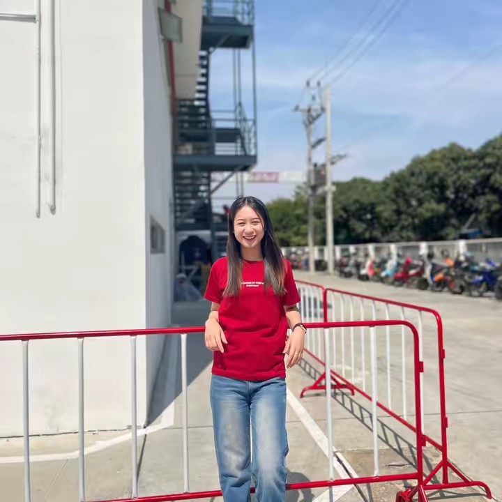 “หญิง‘ง“ยัยตัวเล็ก💫